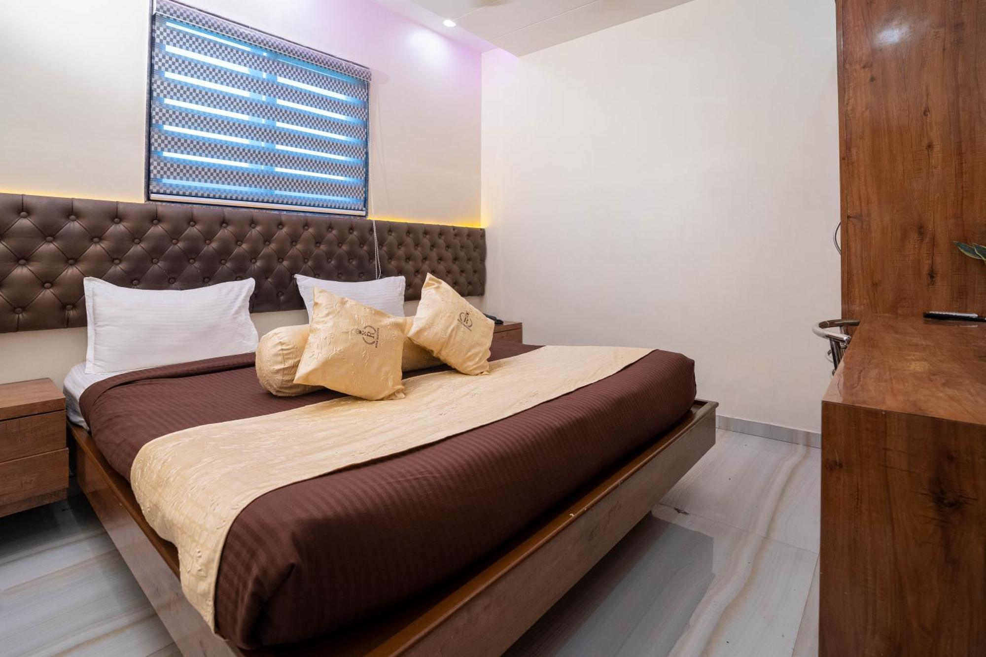 Hotel Royce Executive Near Us Consulate, Bandra Kurla Complex Mumbai Exteriör bild